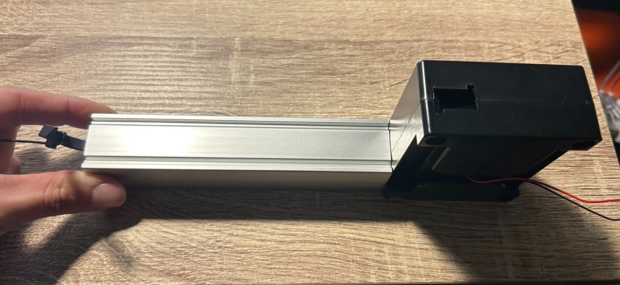 伸縮電線盒裝配